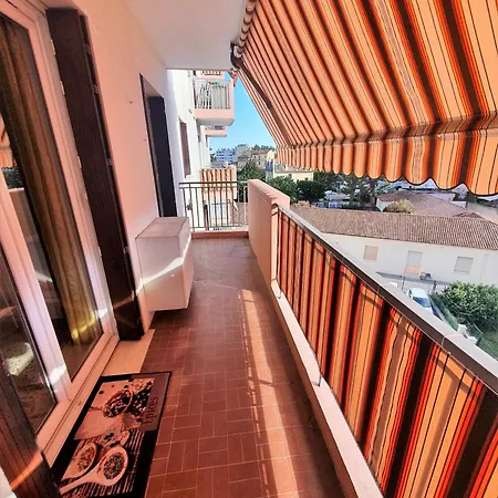 Traversant Avec Parking Gratuit Et Navette Gratuite A 2 Mn A Pied Apartment *
